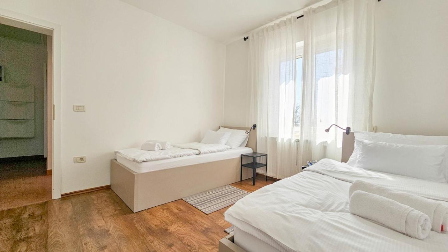 Casa Lutoma Villa Kmeti Eksteriør bilde