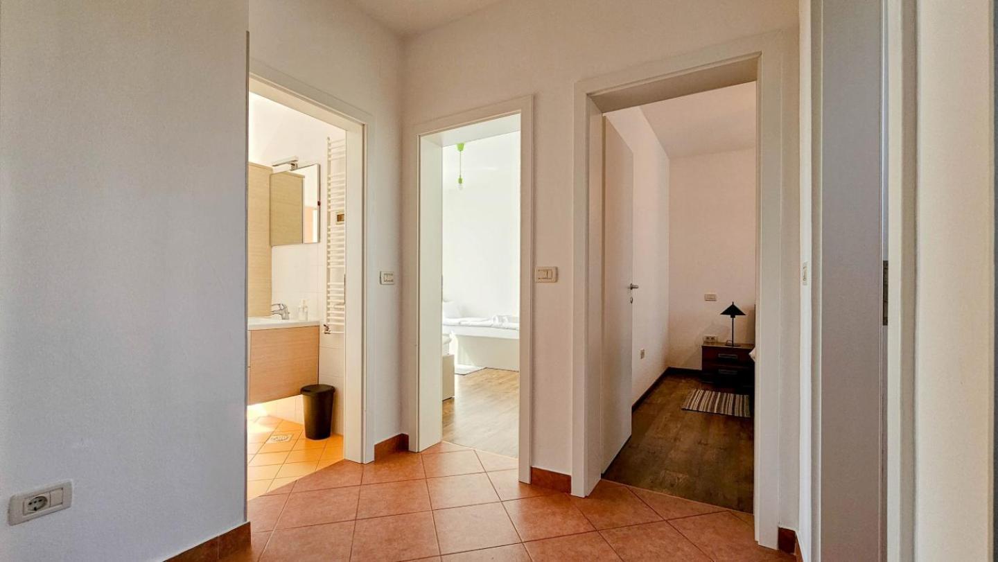 Casa Lutoma Villa Kmeti Eksteriør bilde